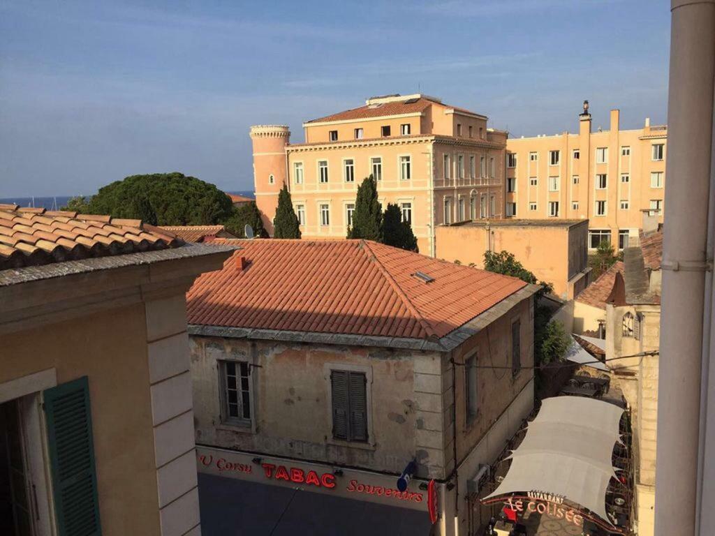 Monolocale centro Île Rousse 100mt dalla spiaggia LʼÎle-Rousse Esterno foto